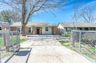 6615 Dewville Ln, Houston, TX 77076