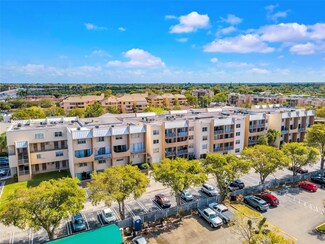 10900 SW 104th St Unit 307, Miami, FL 33176