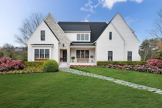 9218 Cherokee Ln, Brentwood, TN 37027