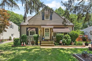 4843 Summer Ln, Cleveland, OH 44144