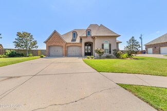11402 Twin Oaks Cir, Maurice, LA 70555