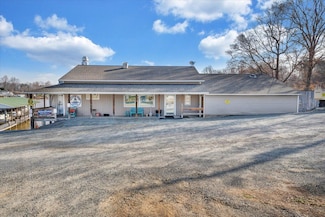 2200 Old Salem School Rd, Union Hall, VA 24176