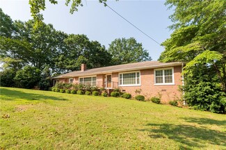314 N 5th St, Opelika, AL 36801