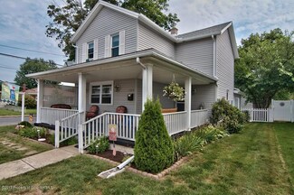 302 Kennedy St, Old Forge, PA 18518