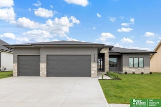5908 N 209th St, Elkhorn, NE 68022