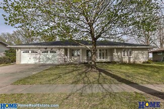 600 Russell, Firth, NE 68358