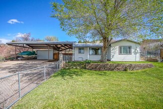 832 Melvin St, Grants, NM 87020