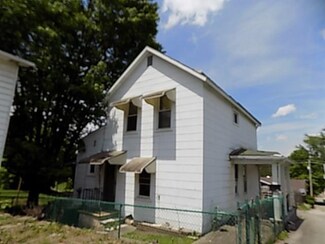 214 1/2 5th St, California, PA 15419