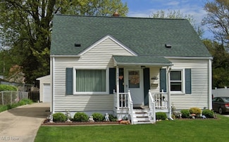 633 Barbara Ave, Akron, OH 44306
