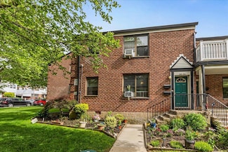 196-66 67th Ave Unit 1FL, Fresh Meadows, NY 11365