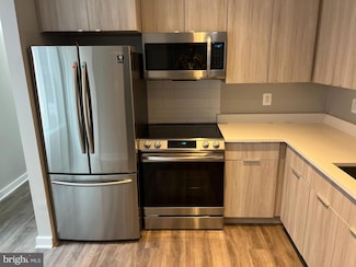 624 Girard St NE Unit 203, Washington, DC 20017