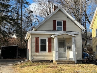 90 Chapman St, Willimantic, CT 06226
