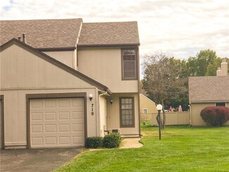 719 E 121st St, Kansas City, MO 64146