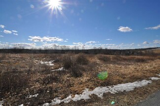 1 Woodmont Dr, Hollis, NH 03049