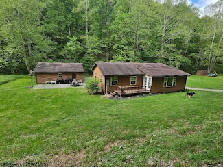 760 Skelton Run Rd, Wallace, WV 26448