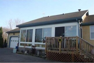 65 Plain St, Taunton, MA 02780