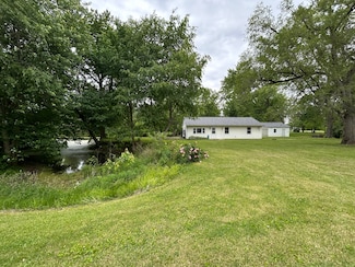 106 Clingan Ln, Danville, IL 61832
