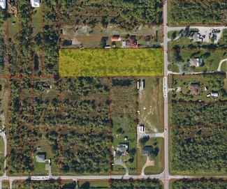 2625 Desoto Blvd N, Rural Estates, FL 34120