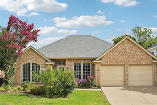 6716 Spring Valley Way, Fort Worth, TX 76132
