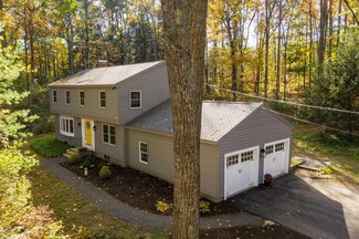 12 Fogg Dr, Durham, NH 03824