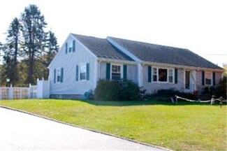 31 Capeview St, Fairhaven, MA 02719