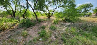 567 Riverside Dr, Eagle Pass, TX 78852