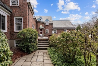 34 Woodbine Rd, Belmont, MA 02478