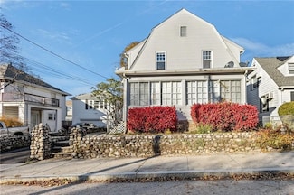 26 Conrad St, Woonsocket, RI 02895