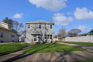 910 Campbell Ave, Waterloo, IA 50701
