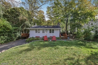 8 Woodland Rd, Ringwood, NJ 07456