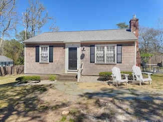 18 Manning Rd, Dennis, MA 02639