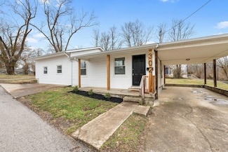302 Patterson St, Paris, KY 40361