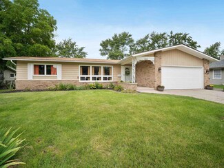 4634 Barrington Dr, Fort Wayne, IN 46806