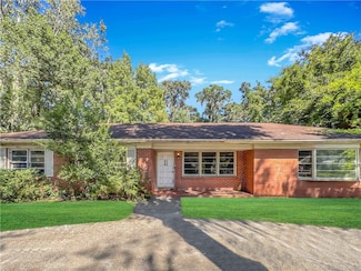 1918 E 63rd St, Savannah, GA 31404