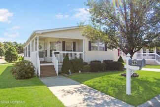 96 Pine Ridge Blvd, Whiting, NJ 08759