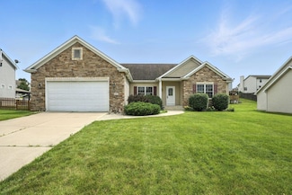 183 W 126th Ave, Crown Point, IN 46307