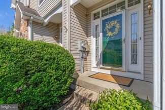 35 Spyglass Ct, Mount Holly, NJ 08060
