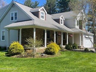 2857 W Lydius St, Schenectady, NY 12306