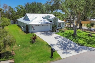 425 46th St NW, Bradenton, FL 34209