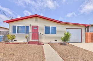 1334 Vallejo St, Seaside, CA 93955