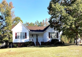 3002 Setters Ln, Lancaster, SC 29720