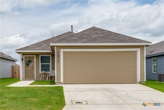 5652 Geronimo St, Seguin, TX 78155