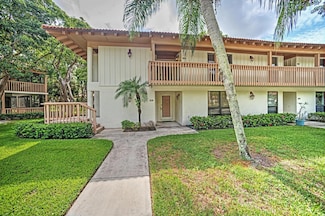 135 Brackenwood Rd, Palm Beach Gardens, FL 33418