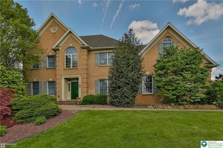 634 Country Club Rd, Easton, PA 18045