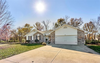 44 Scarlet Oak Ct, Troy, MO 63379