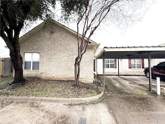 612 Townplace Dr, College Station, TX 77840