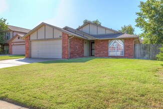 1613 W Edgewater Place, Broken Arrow, OK 74012