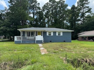 135 Wells Cir, Saint Stephen, SC 29479