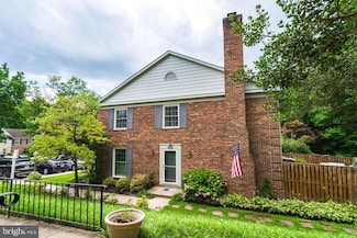 8018 Bethelen Woods Ln, Springfield, VA 22153