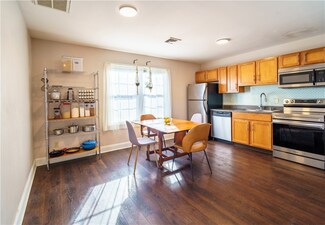 102 Dixon St Unit 8, Providence, RI 02907